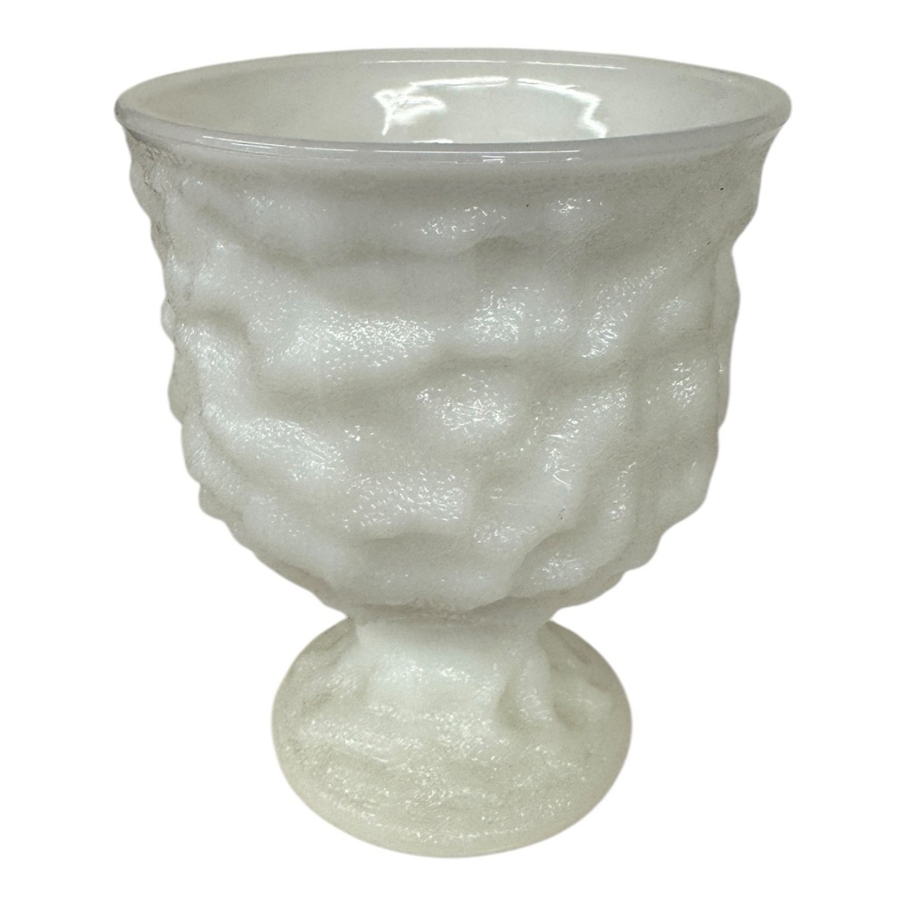 E.O. Brody Co. Cleveland O. USA 0003W‎ Vintage OPALINE Milk Glass 7" Vase - Picture 2 of 7